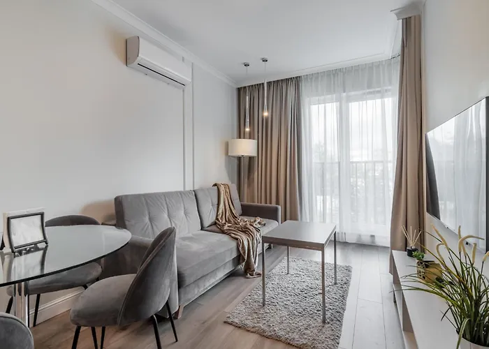 Central Warsaw Apartment - Great Location- One Bedroom Apartment - Siedmiogrodzka 3